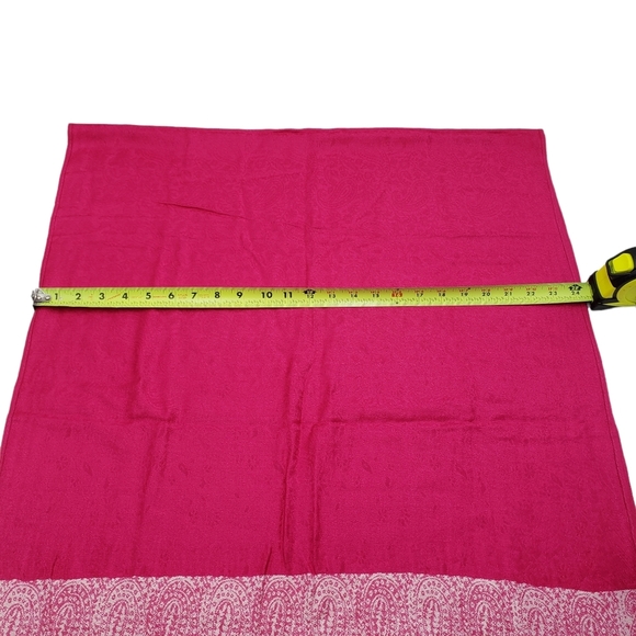 Cashmere Womens Scarf Wrap Pink Paisley 24 x 66 Inches Tassled Multi Use - Picture 6 of 6